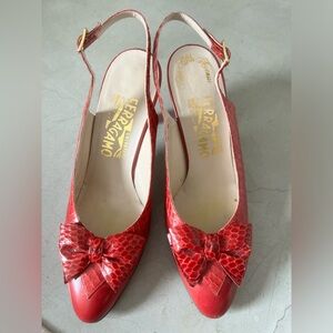 VINTAGE SALVATORE FERRAGAMO RED SLINGBACK PEEP TOE BOW HEELS